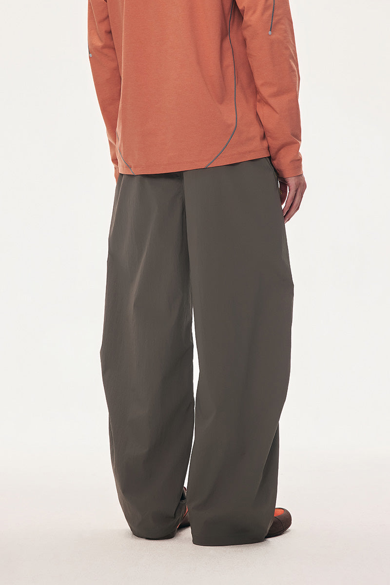 Sweat-wicking, quick-drying light stretch pants