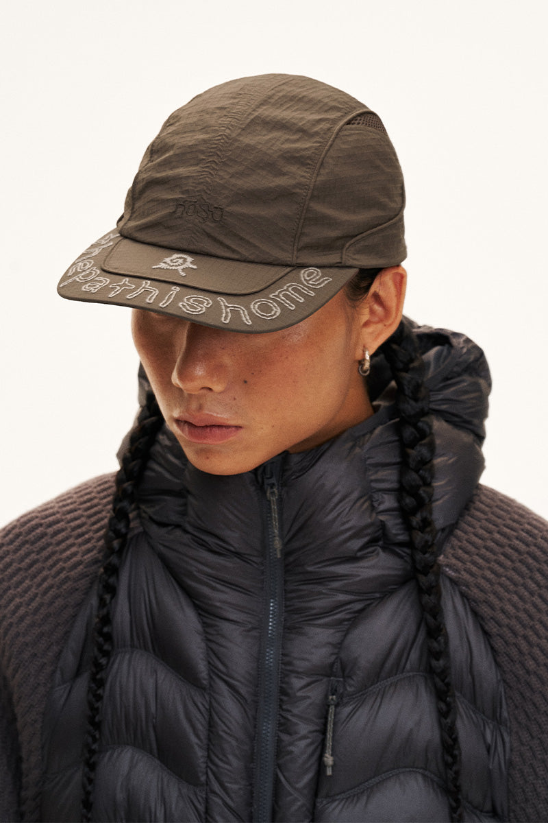 Water-repellent embroidered mesh cap