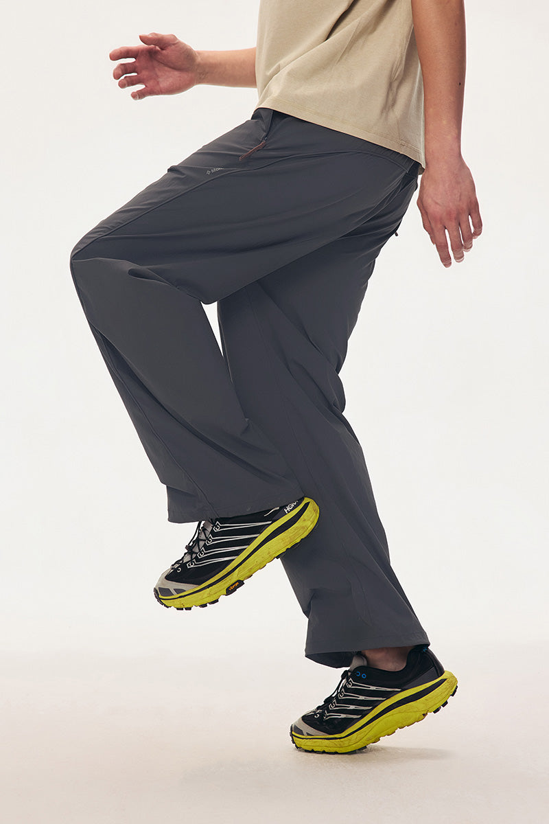 Sweat-wicking, quick-drying light stretch pants
